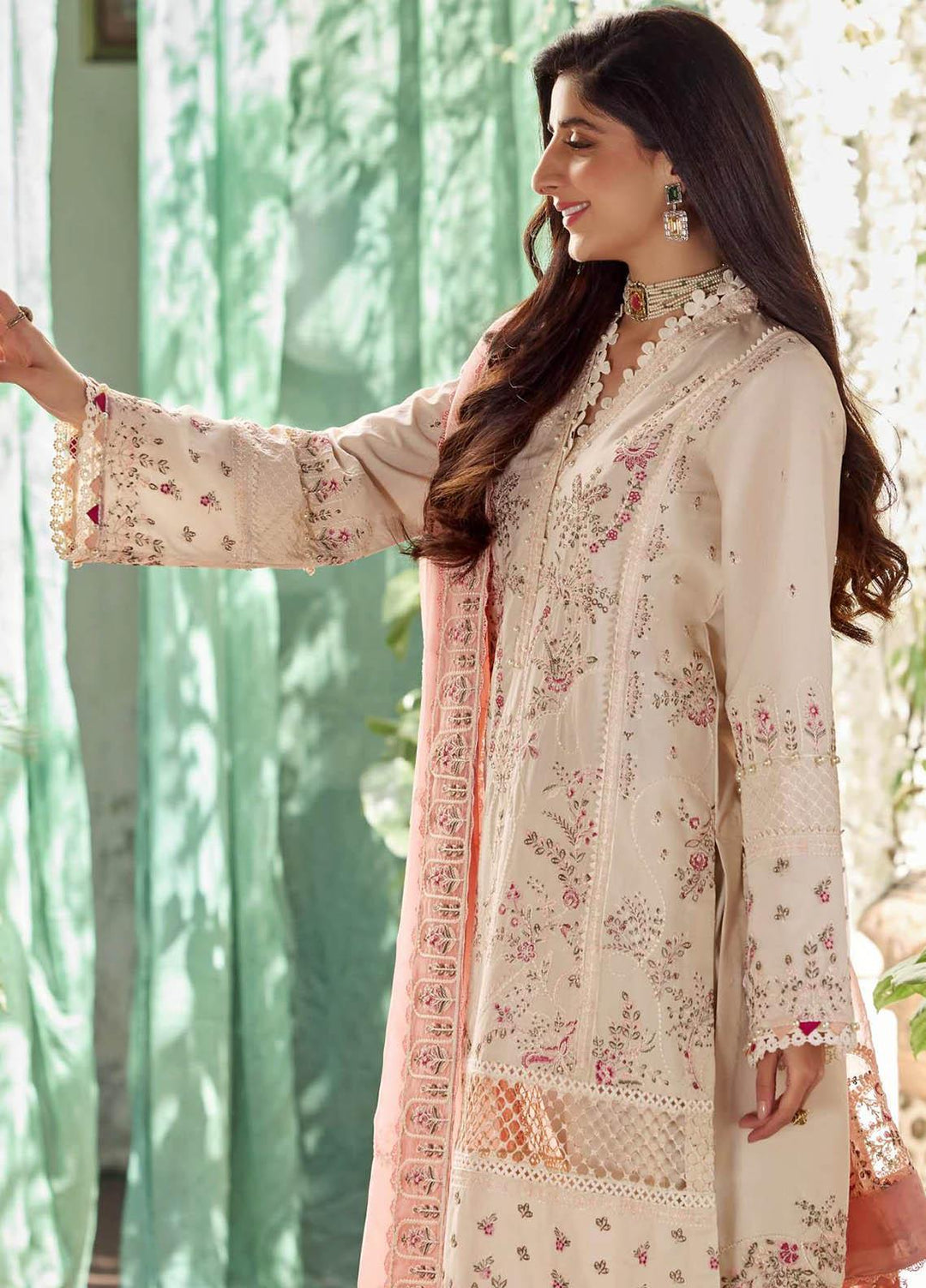 Motifz Luxury Pret Embroidered Lawn 3 Piece Dress MTP23P MWU04043