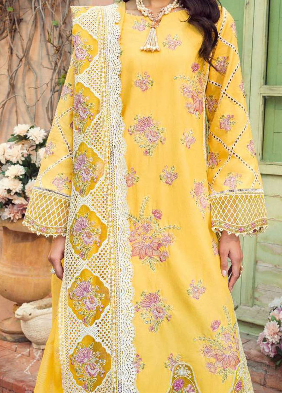Motifz Premium Embroidered Lawn Suit Unstitched 3 Piece MT24P 4423 Zemal - Summer Collection