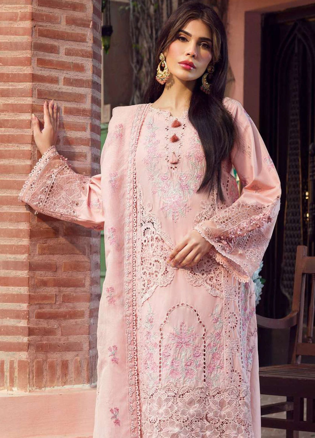 Motifz Premium Embroidered Lawn Suit Unstitched 3 Piece MT24P 4428 Huda - Summer Collection