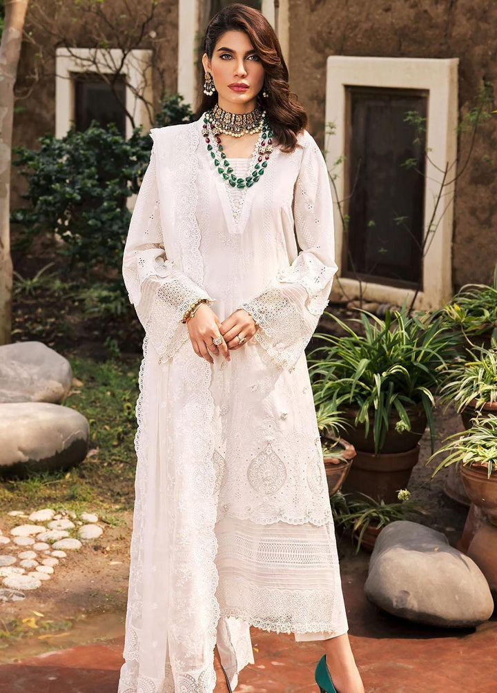 Motifz Embroidered Lawn Suits Unstitched 3 Piece MT23-P2 3977 ZOHRA - Premium Collection