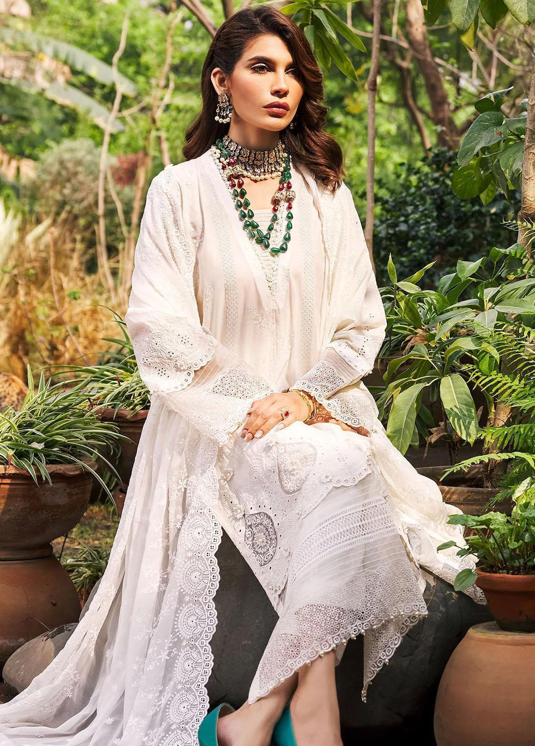 Motifz Embroidered Lawn Suits Unstitched 3 Piece MT23-P2 3977 ZOHRA - Premium Collection
