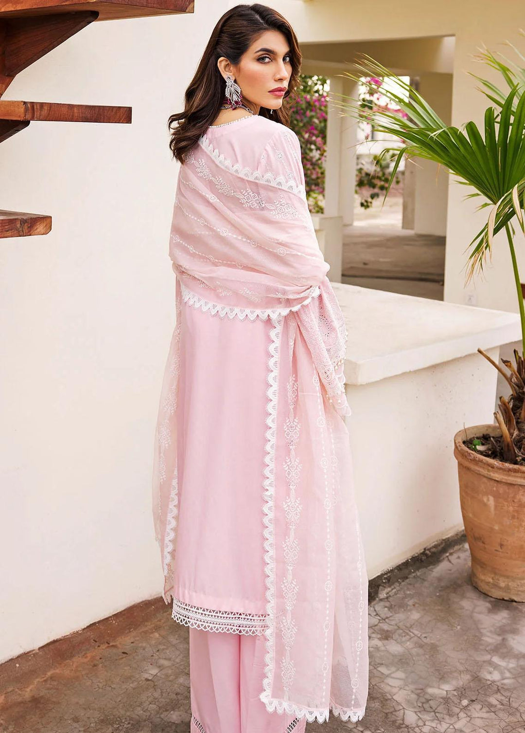 Motifz Embroidered Lawn Suits Unstitched 3 Piece MT23-P2 3978 AYZEL - Premium Collection