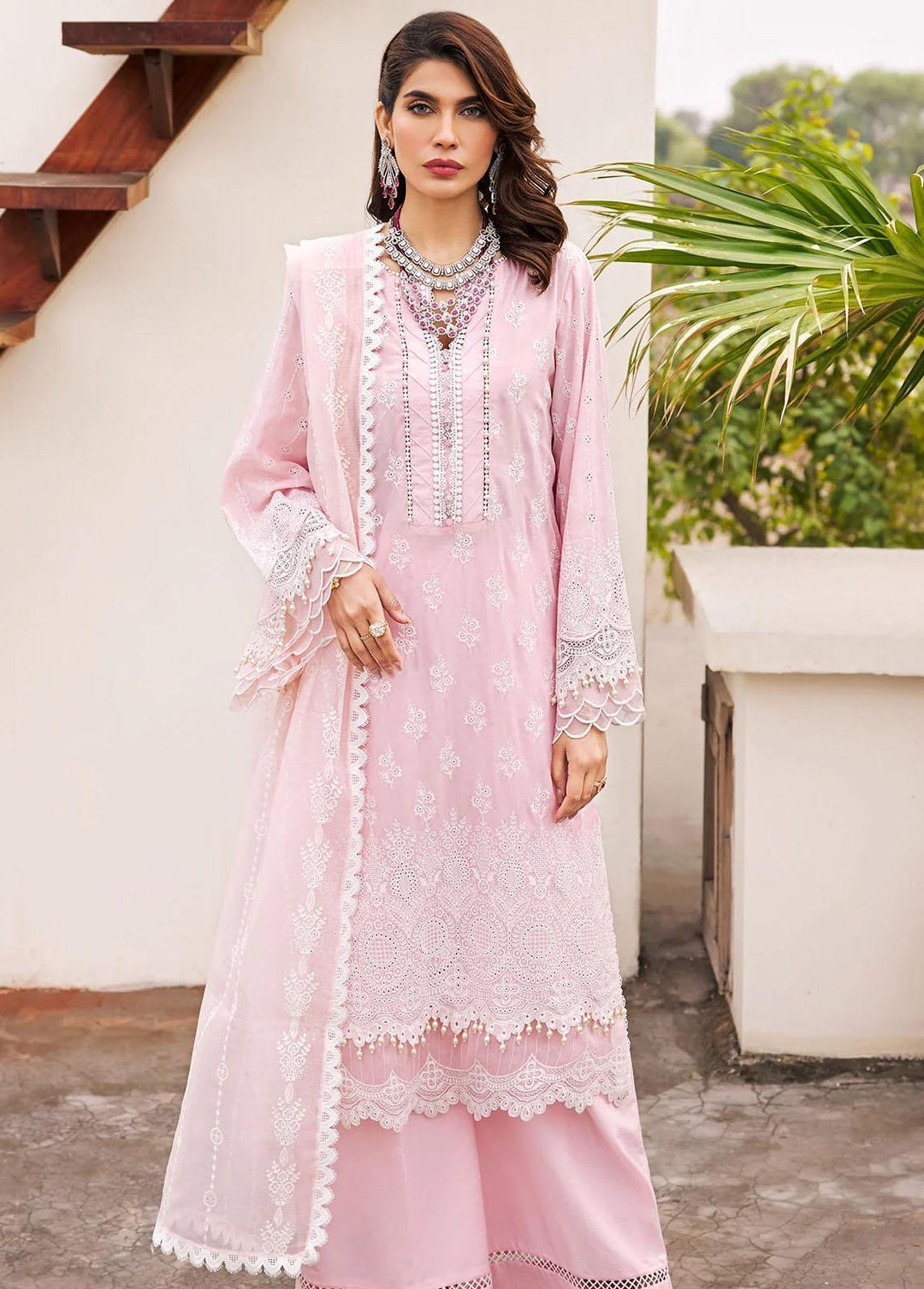 Motifz Embroidered Lawn Suits Unstitched 3 Piece MT23-P2 3978 AYZEL - Premium Collection