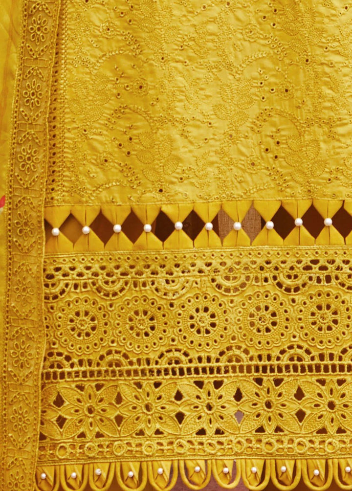 Motifz Embroidered Lawn Suits Unstitched 3 Piece MT23-P2 3980 LARA - Premium Collection