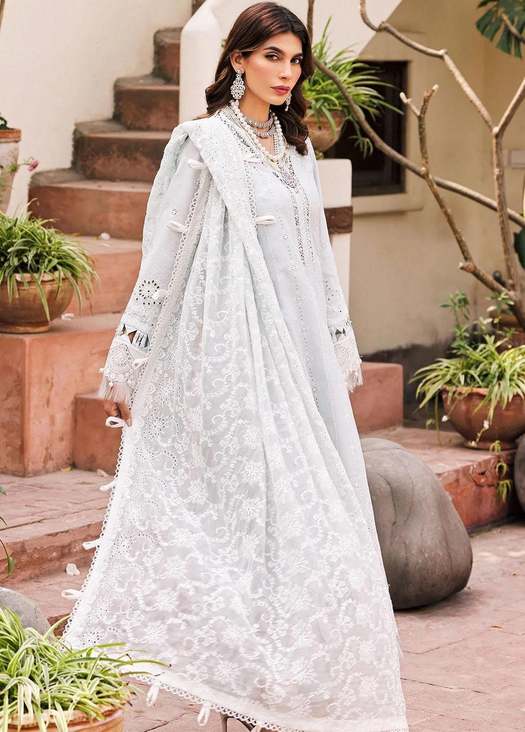 Motifz Embroidered Lawn Suits Unstitched 3 Piece MT23-P2 3981 NAZ - Premium Collection