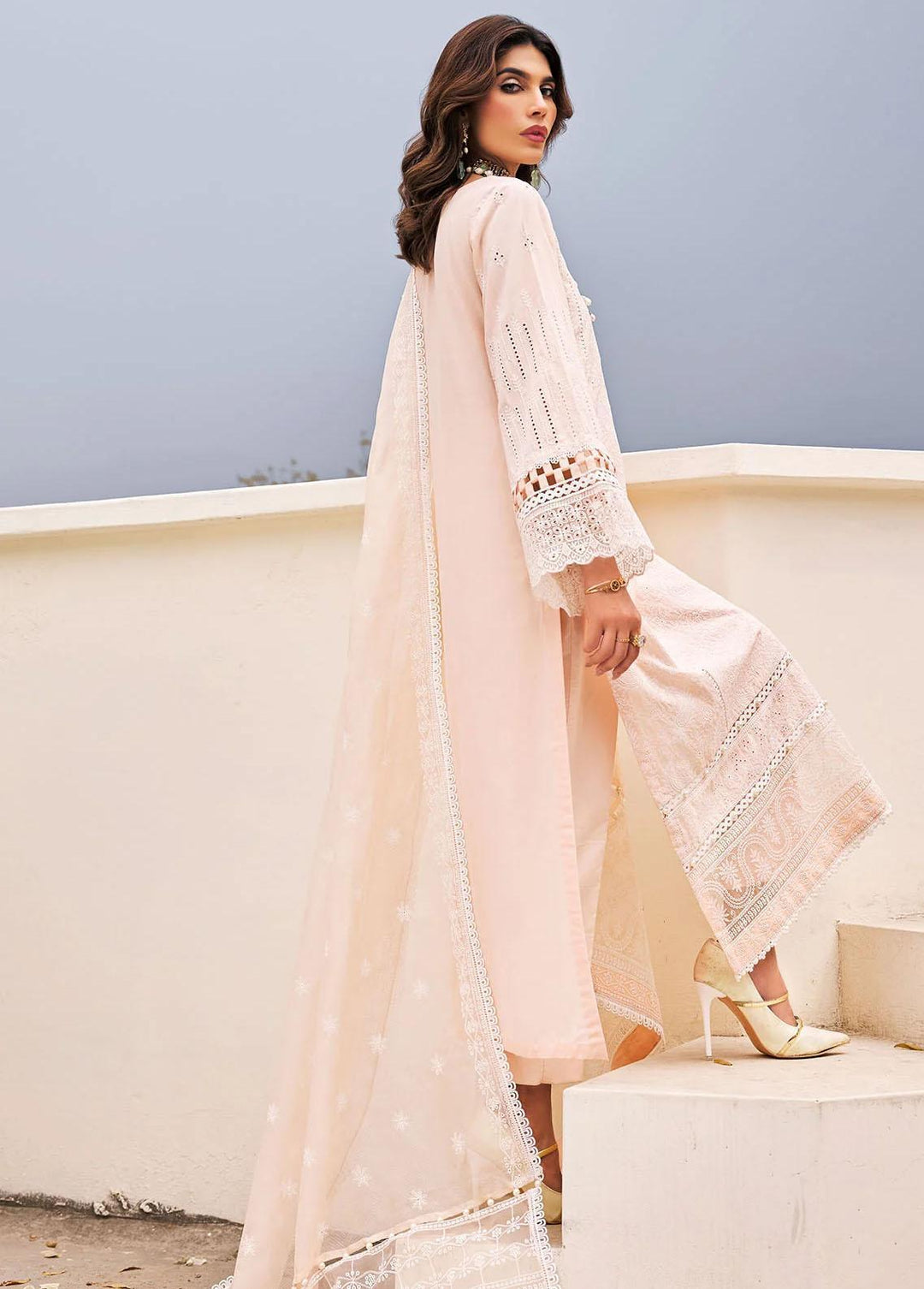 Motifz Embroidered Lawn Suits Unstitched 3 Piece MT23-P2 3982 ASRA - Premium Collection