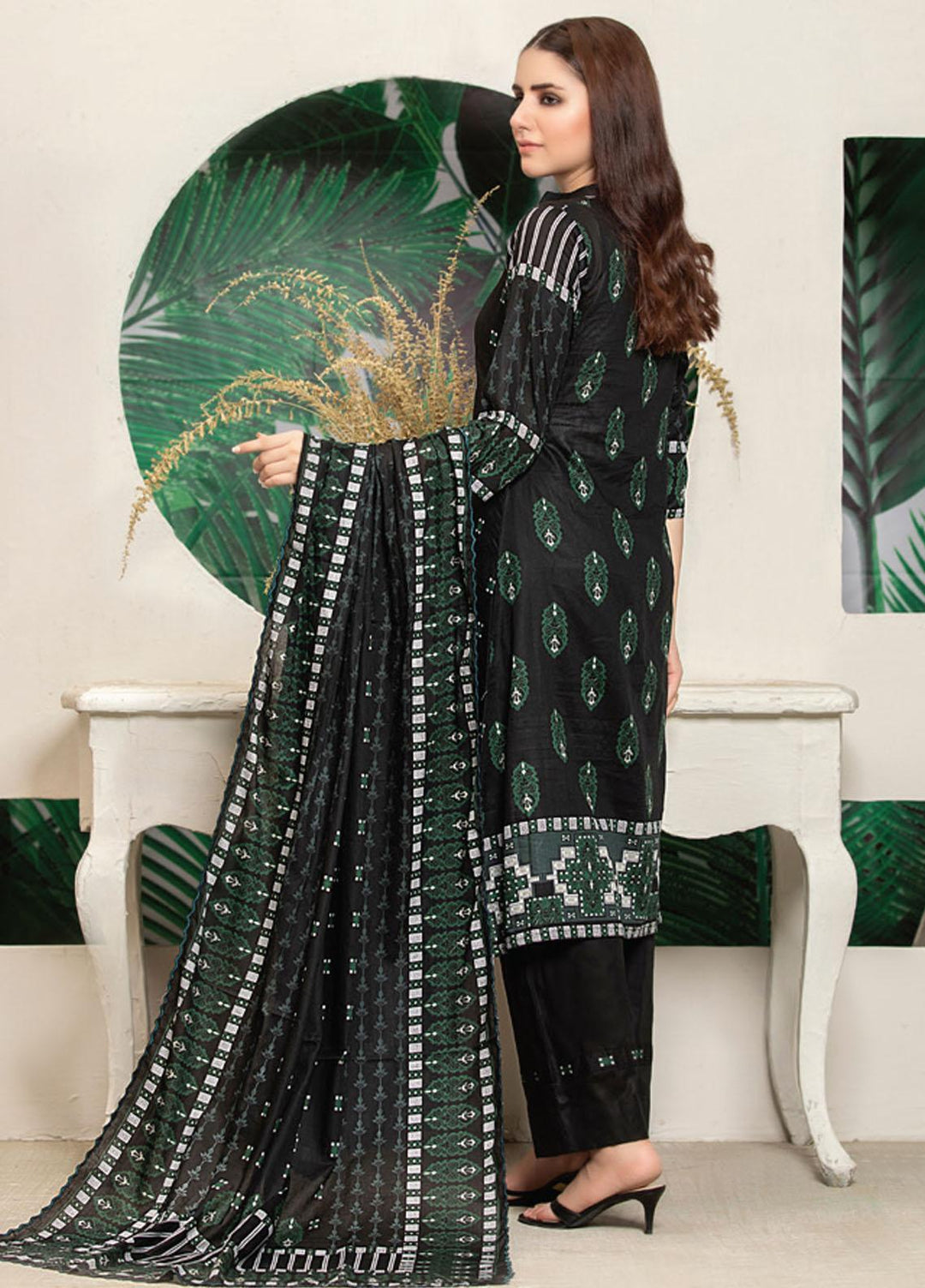 MTF Printed Lawn Suits Unstitched 3 Piece MTF21RS D-05 - Summer Collection
