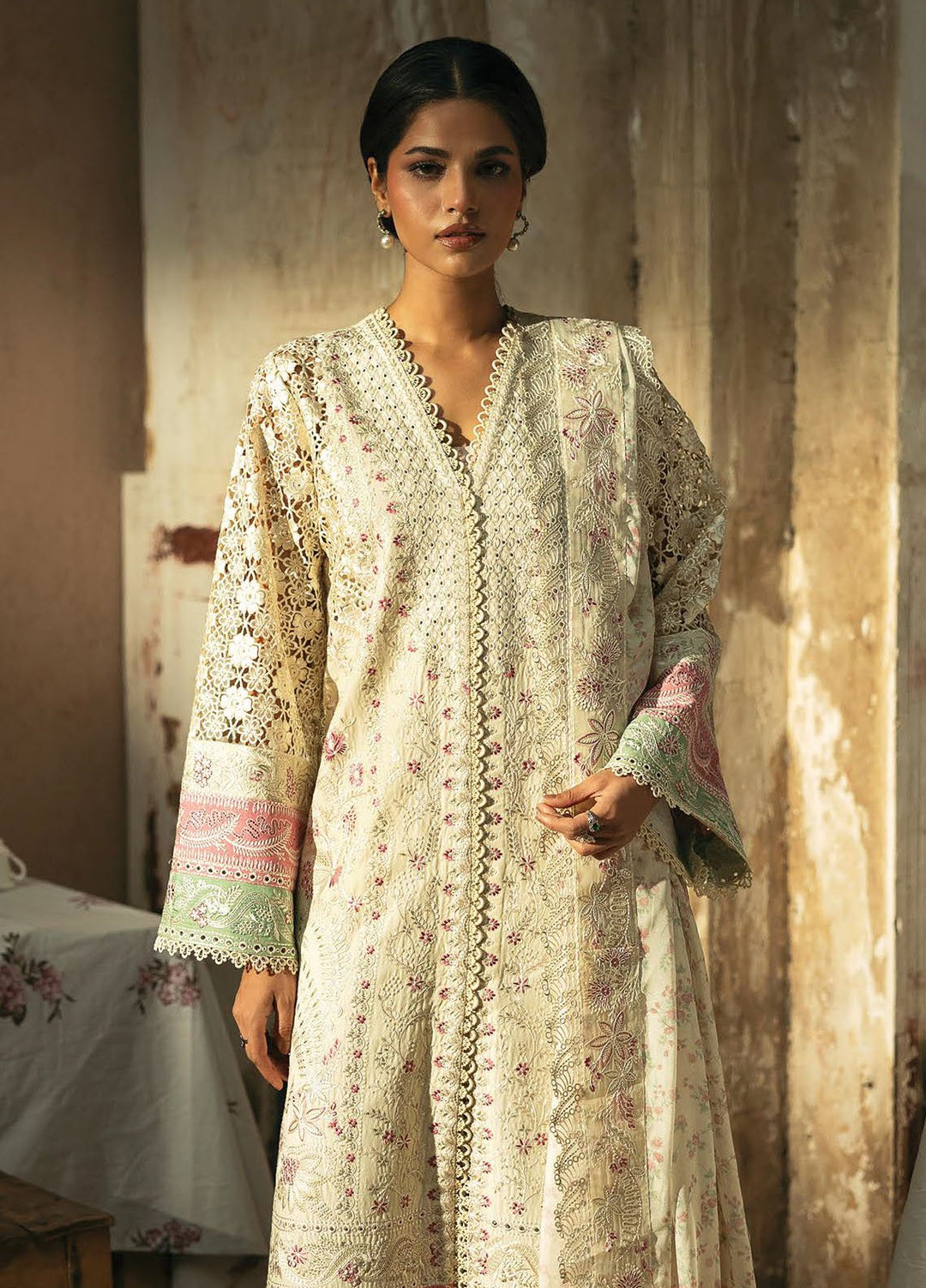 Mulaqaat by Afrozeh Embroidered Lawn Suits Unstitched 3 Piece AF25MFL D-08 Mohabbat - Summer Collection
