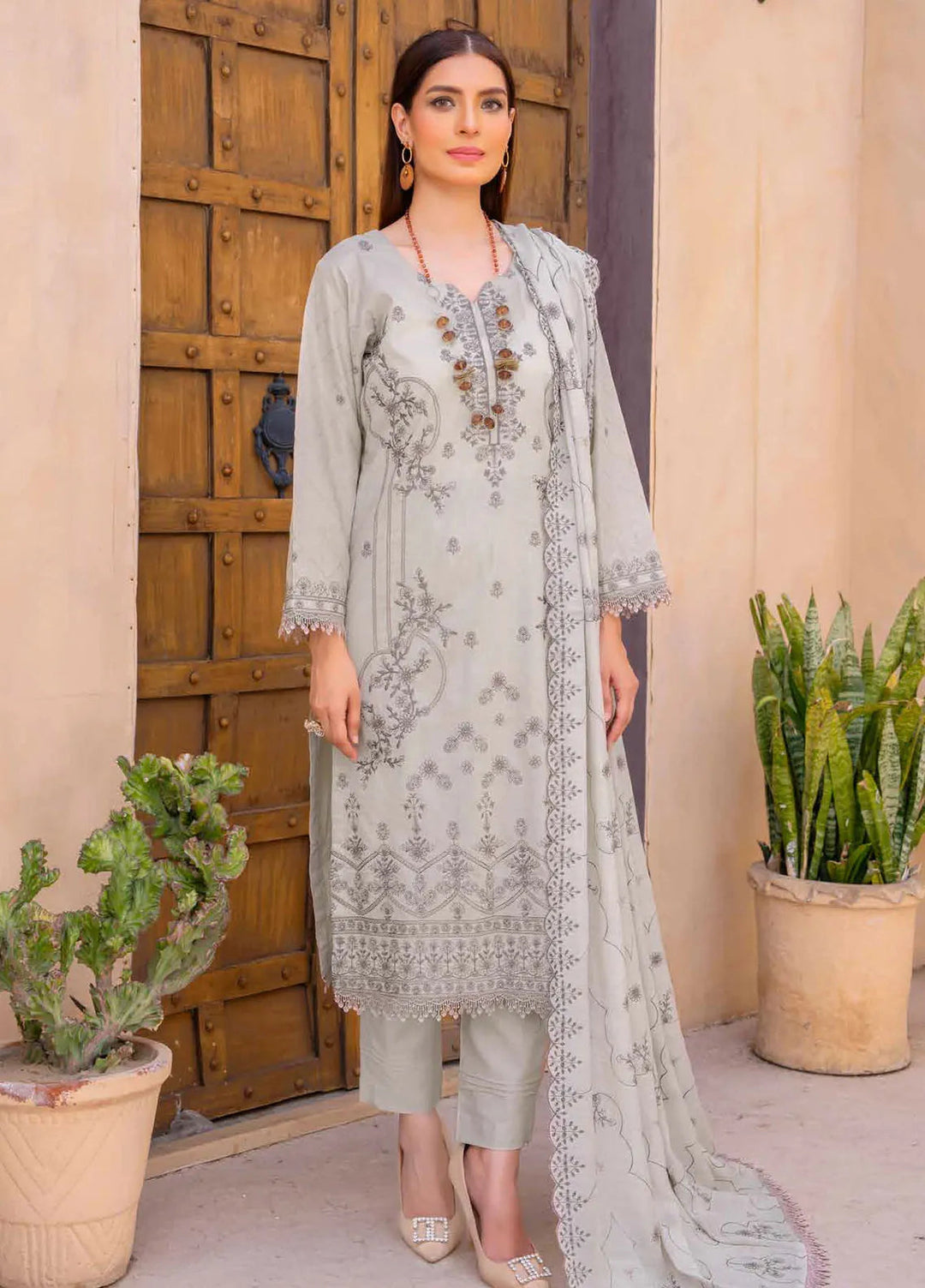 Murad By Riaz Arts Embroidered Lawn Suit Unstitched 3 Piece RA24M DE-04 - Summer Collection