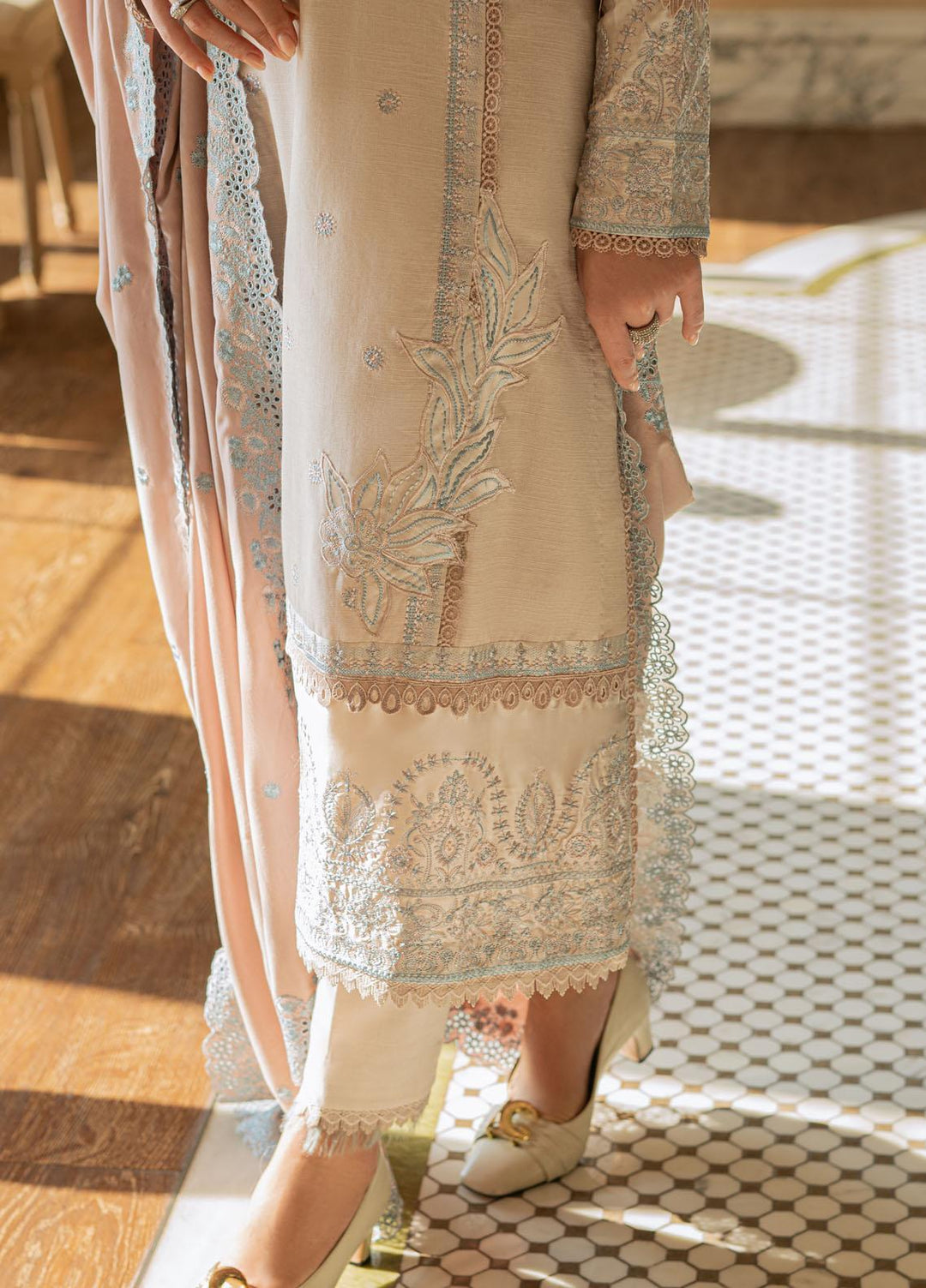 Mushq Casual Pret  Khaddar 3 Piece Suit MWP22-05 Rosewater