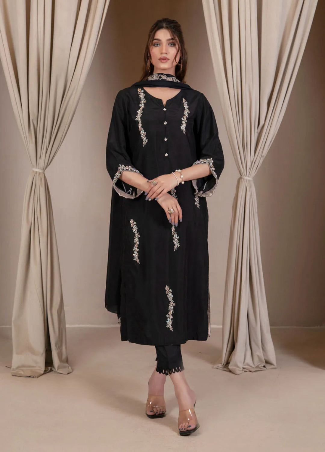 Mushq by Hadia Batool Pret Embroidered Raw Silk 3 Piece Suit Leena