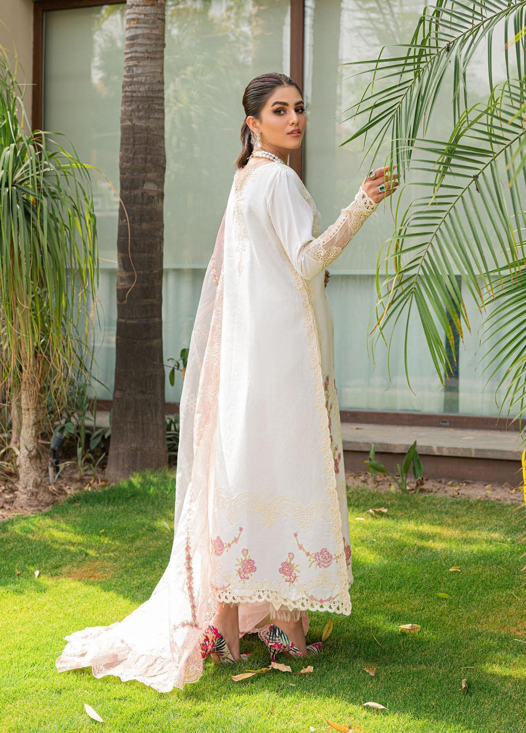 Mushq Ready to Wear  Lawn 3 Piece Dress MQ22MC MCP2-07 QUARTZ