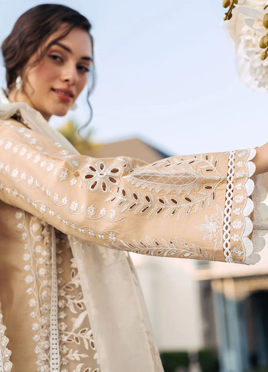 Mushq Pret Casual Lawn 3 Piece Suit D-02 Divine Desert