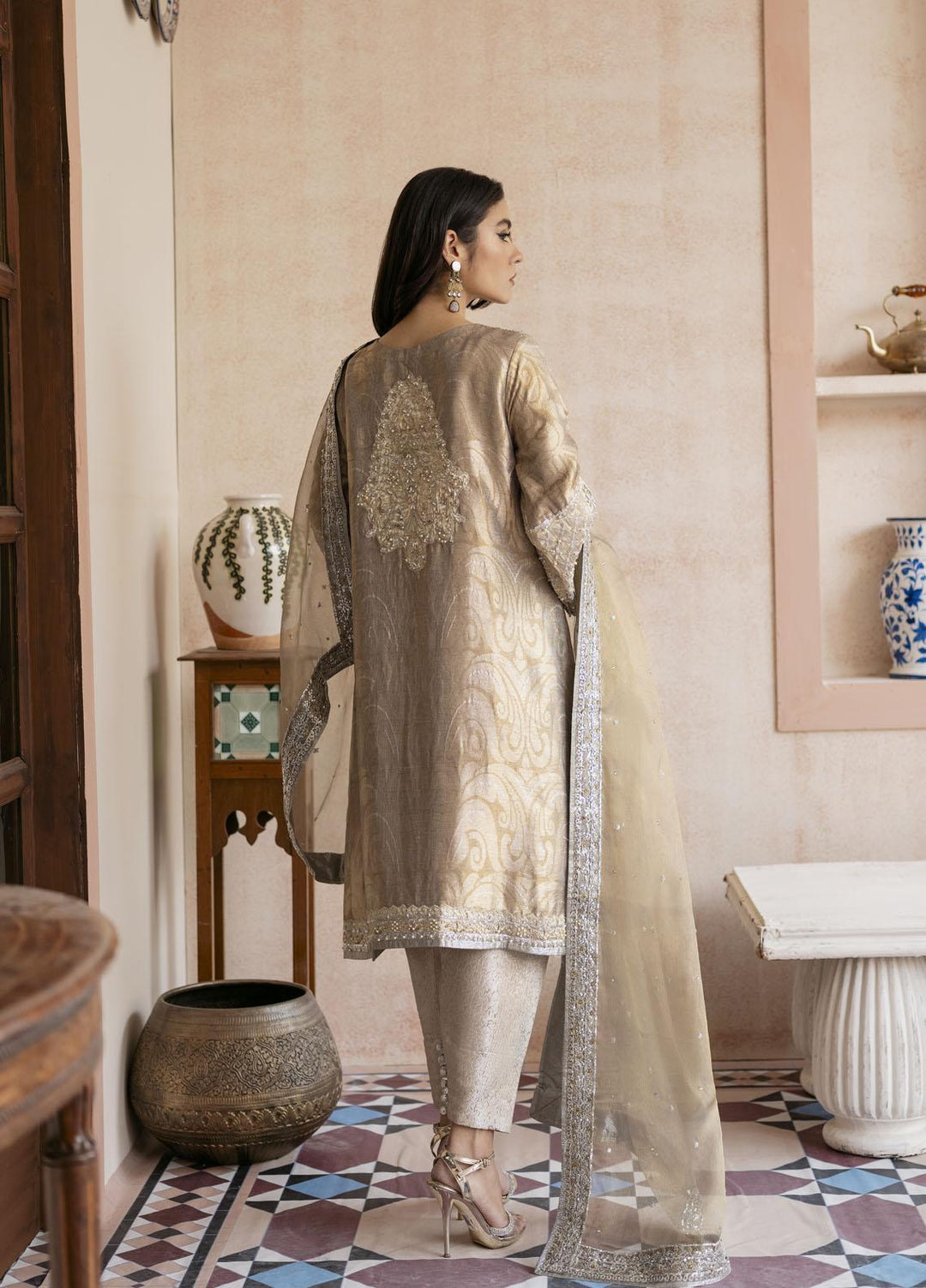 Mushq Luxury Pret Embroidered Jamawar 3 Piece Dress MQ22SN MSP22-05 Tara