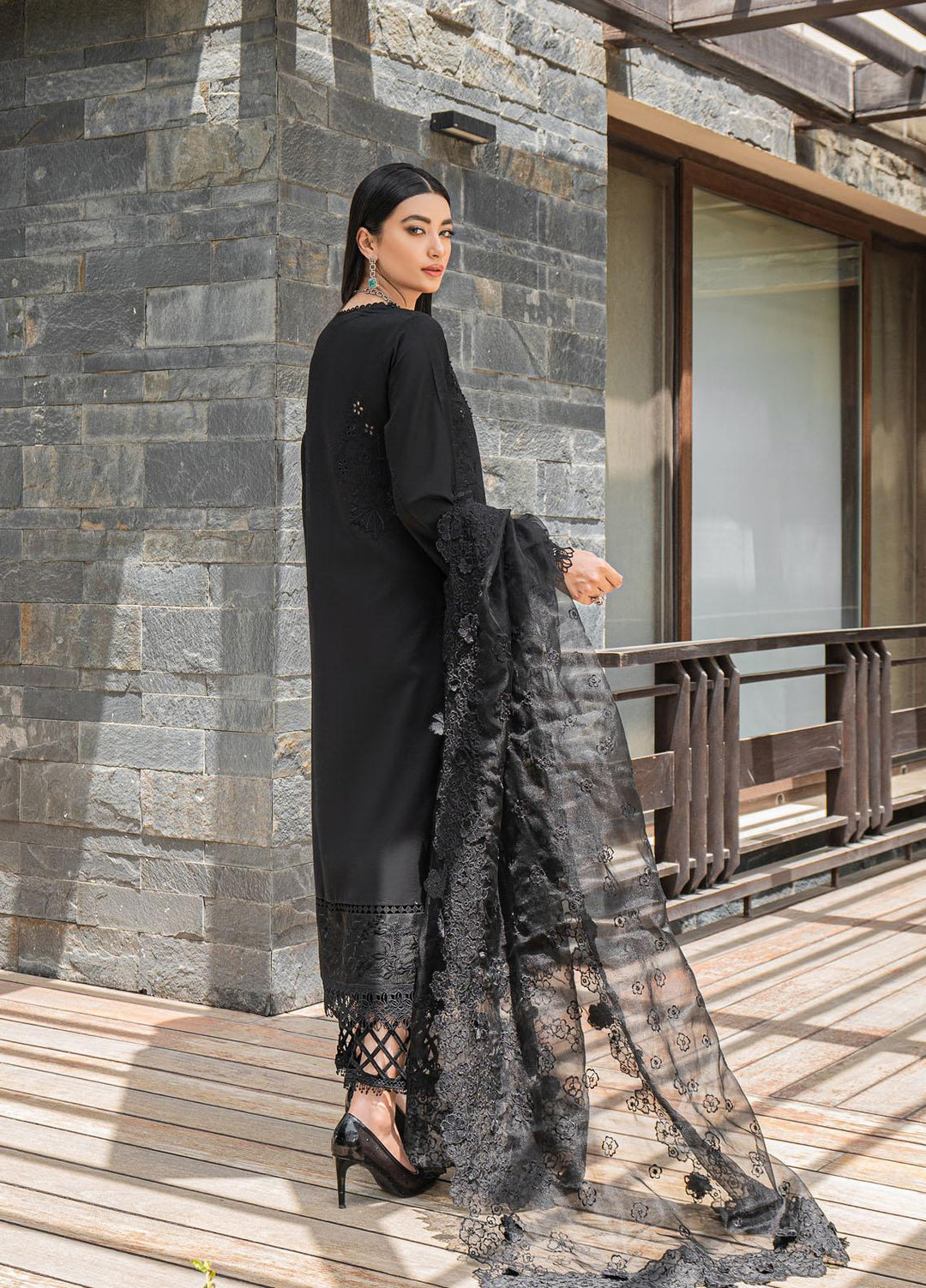 Mushq Ready to Wear  Lawn 3 Piece Dress MQ22ZN MMC22-01 VIENNA