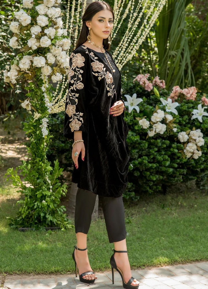 Naayas Pret  Velvet Jacket NA22ELV BLACK WRAP