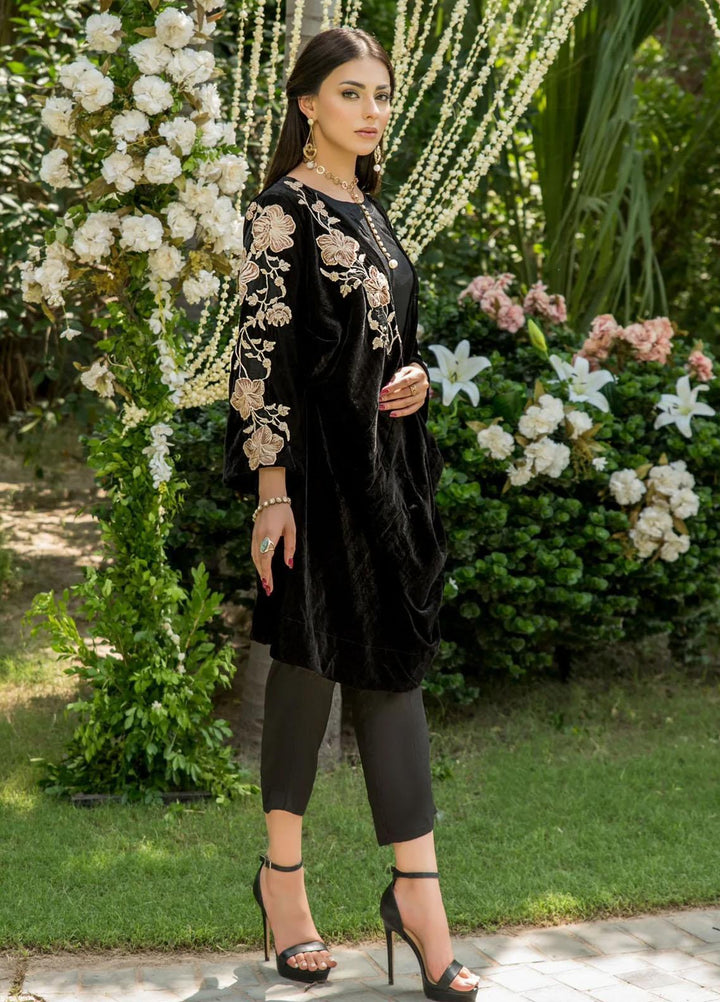 Naayas Pret  Velvet Jacket NA22ELV BLACK WRAP