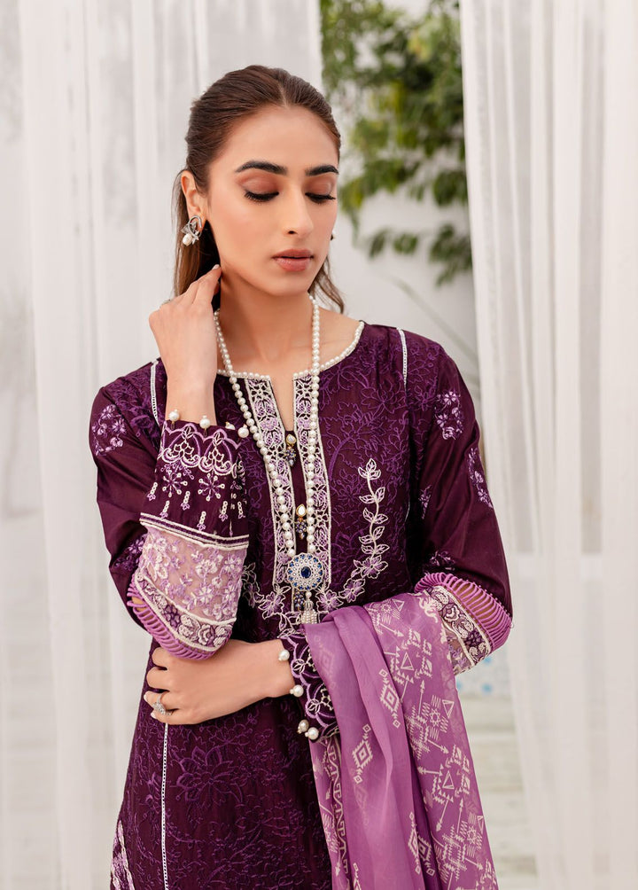 Naayas Embroidered Lawn Suits Unstitched 3 Piece NS24L Inza - Summer Collection