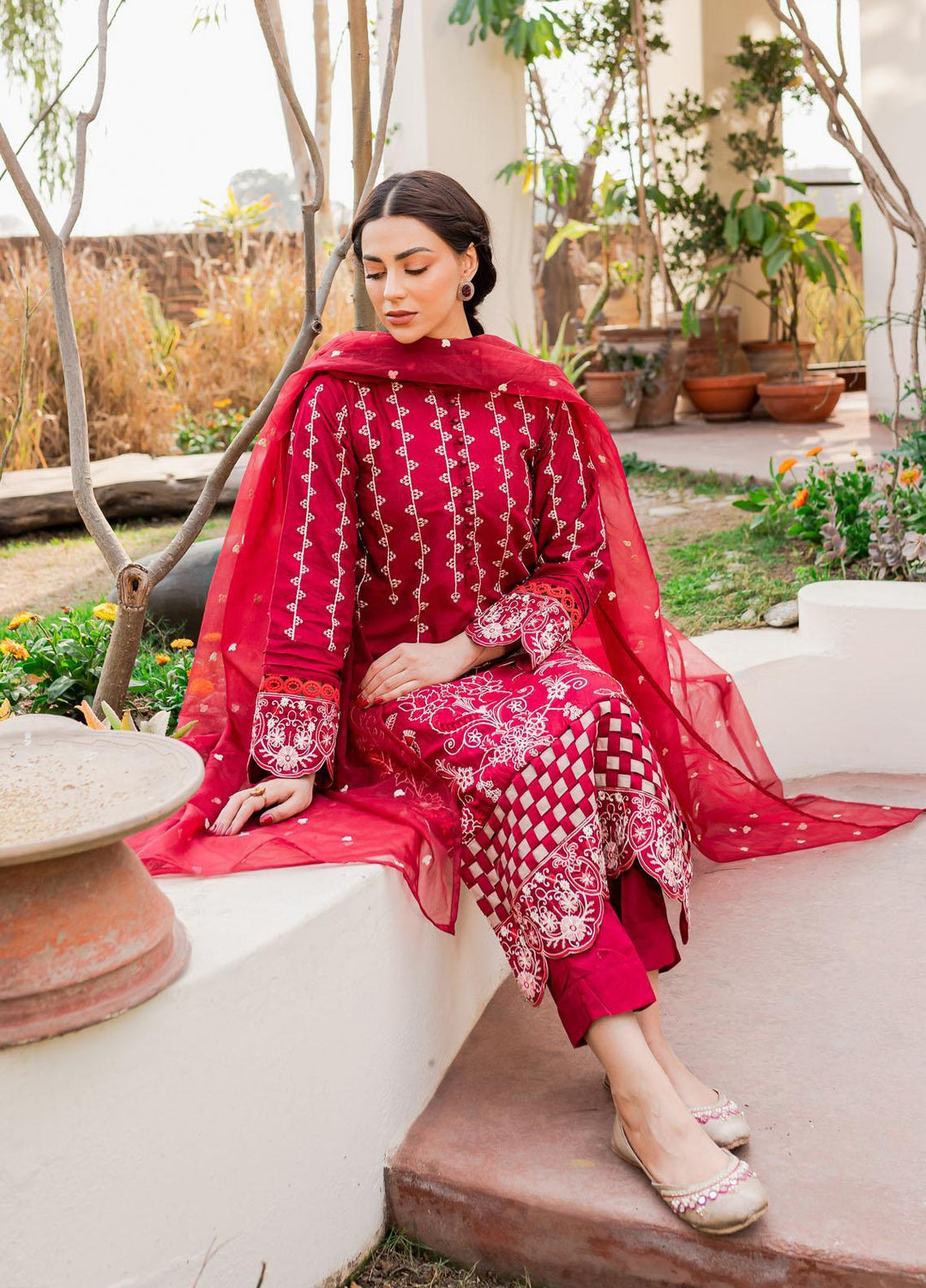 Naayas Embroidered Lawn Suits Unstitched 3 Piece NA23SL Rosa - Summer Collection