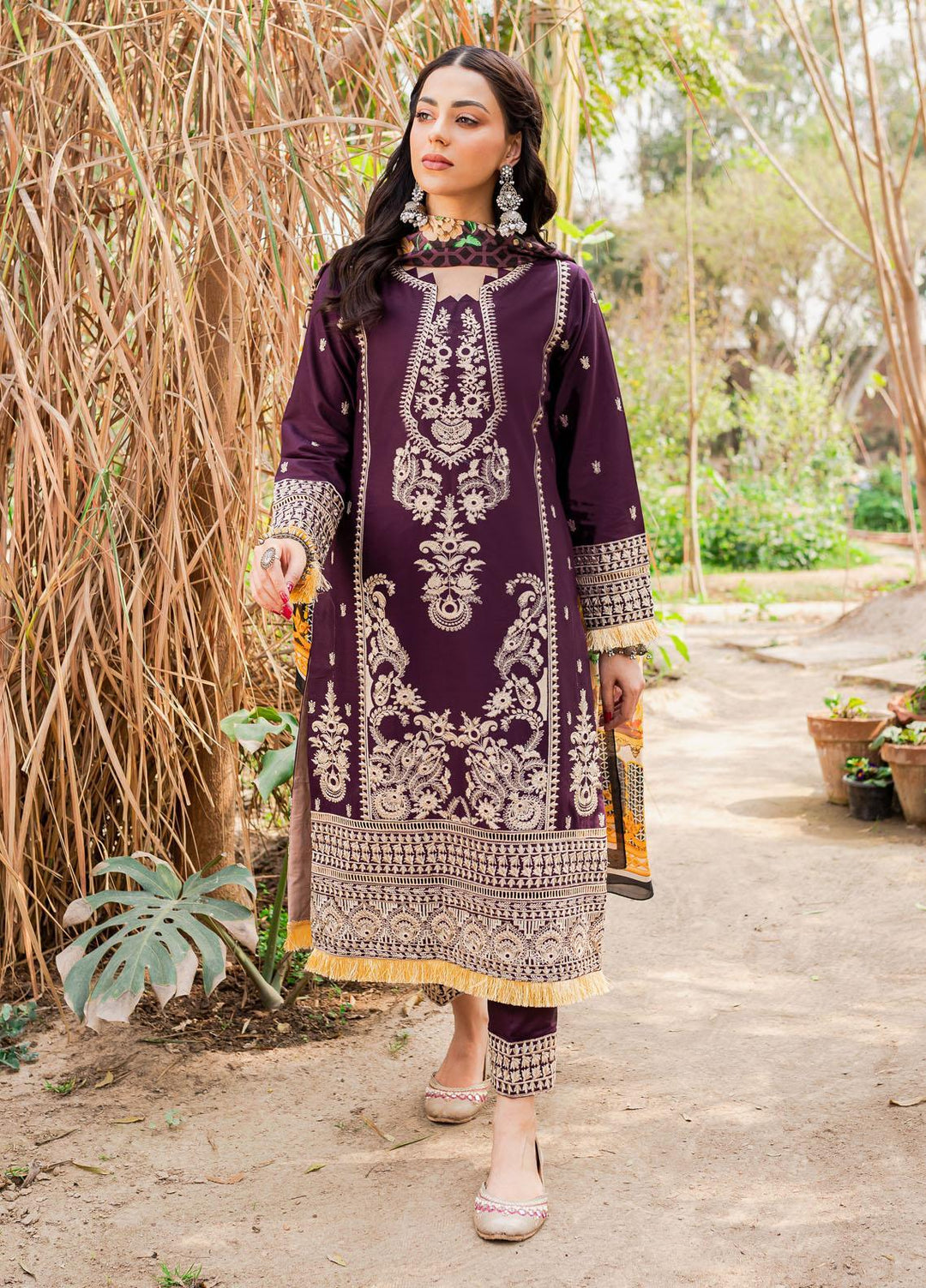 Naayas Embroidered Lawn Suits Unstitched 3 Piece NA23SL Mauve - Summer Collection