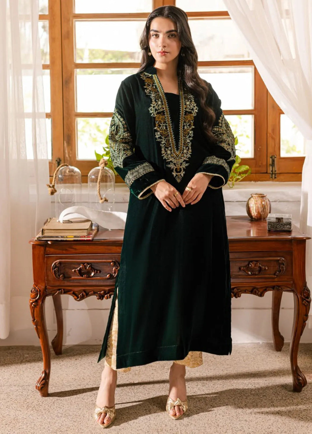 Naayas Luxury Pret Embroidered Velvet 2 Piece Suit Anaya