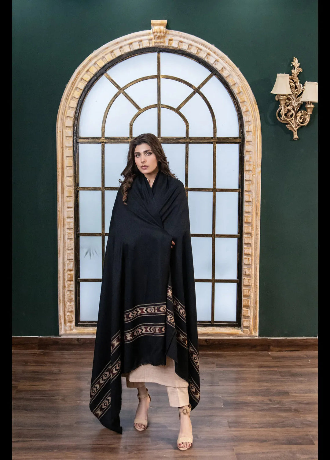 Naaz Couture Fancy Shawl Black Border Wool