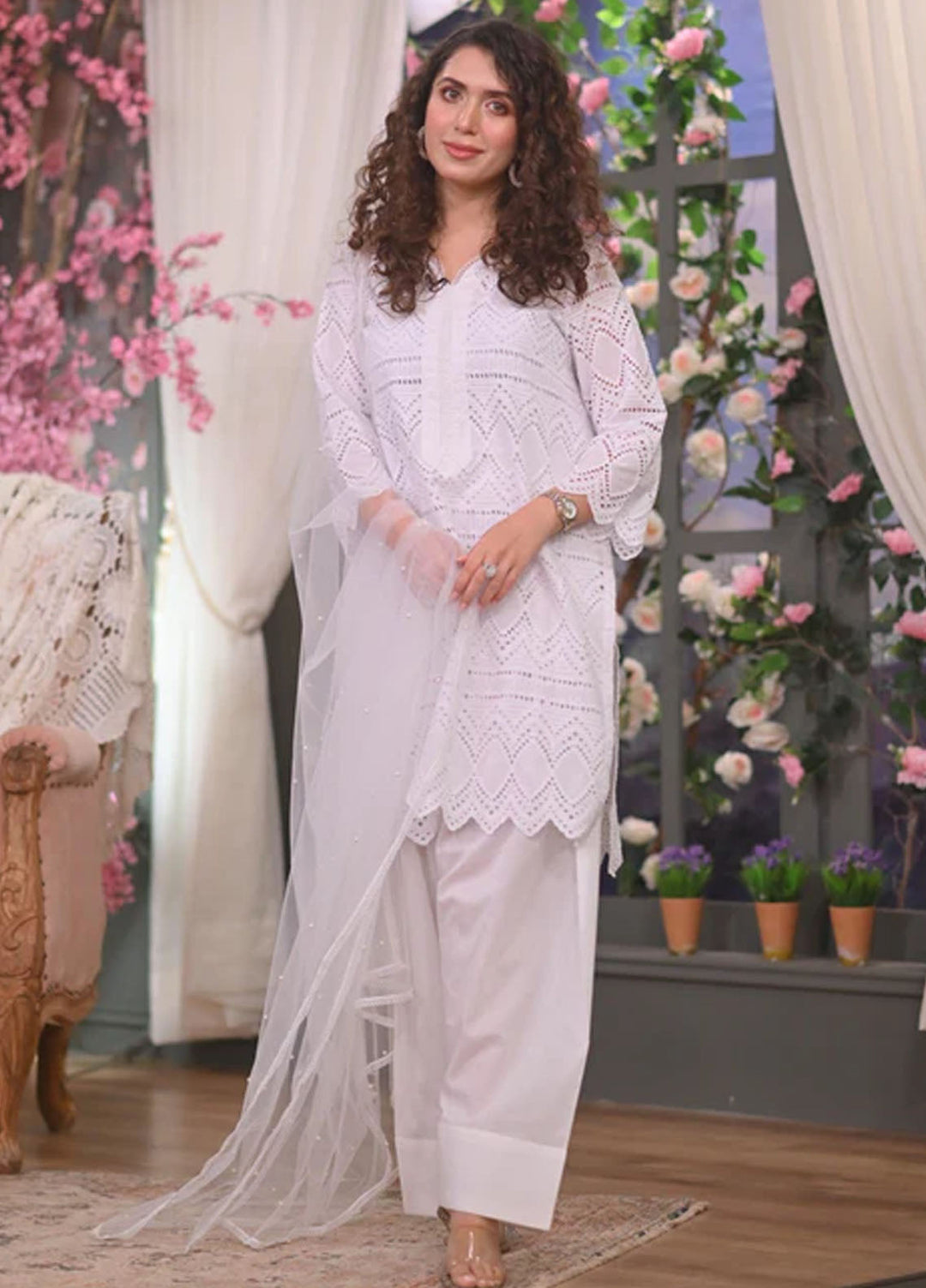 Naaz Couture Pret Embroidered Lawn 3 Piece Suit Farshi Chikankari-White