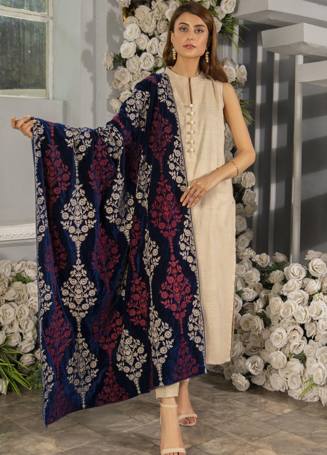 Naaz Couture   Navy blue Embroidered Velvet Shawl - Winter Shawls