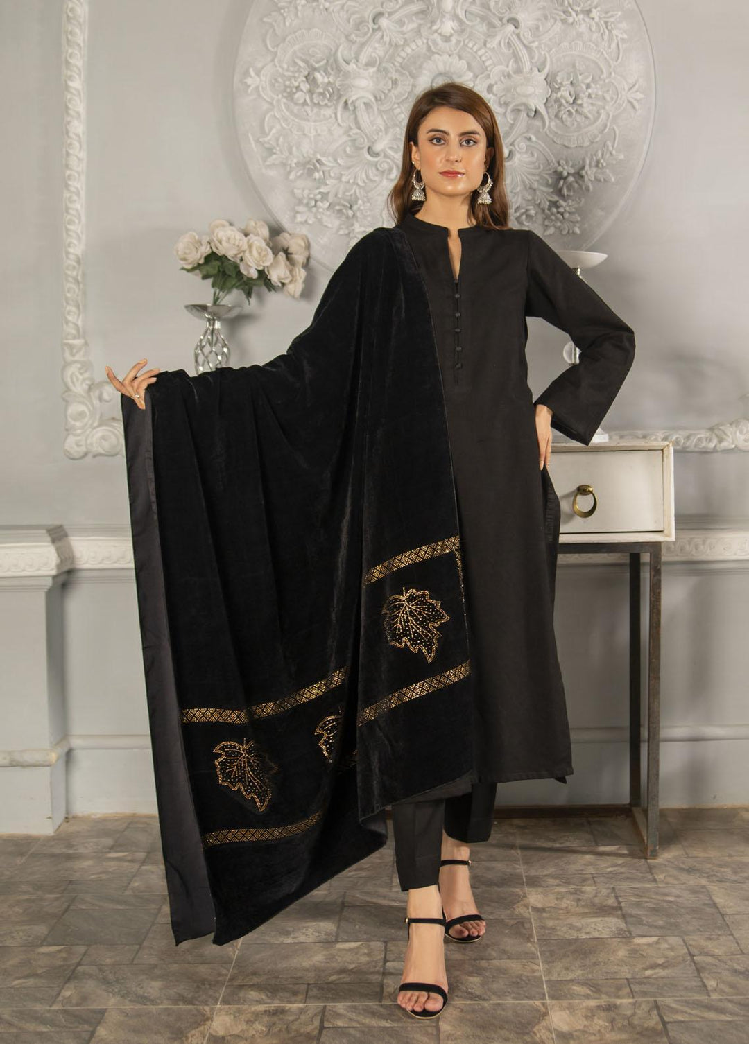 Naaz Couture  Velvet  Black Velvet Shawl With Stonework - Women Shawls