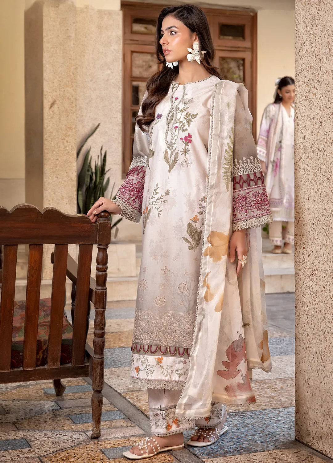 Nana Ka Ghar by Meerak Pret Chikankari Lawn 3 Piece Suit Mahjabeen