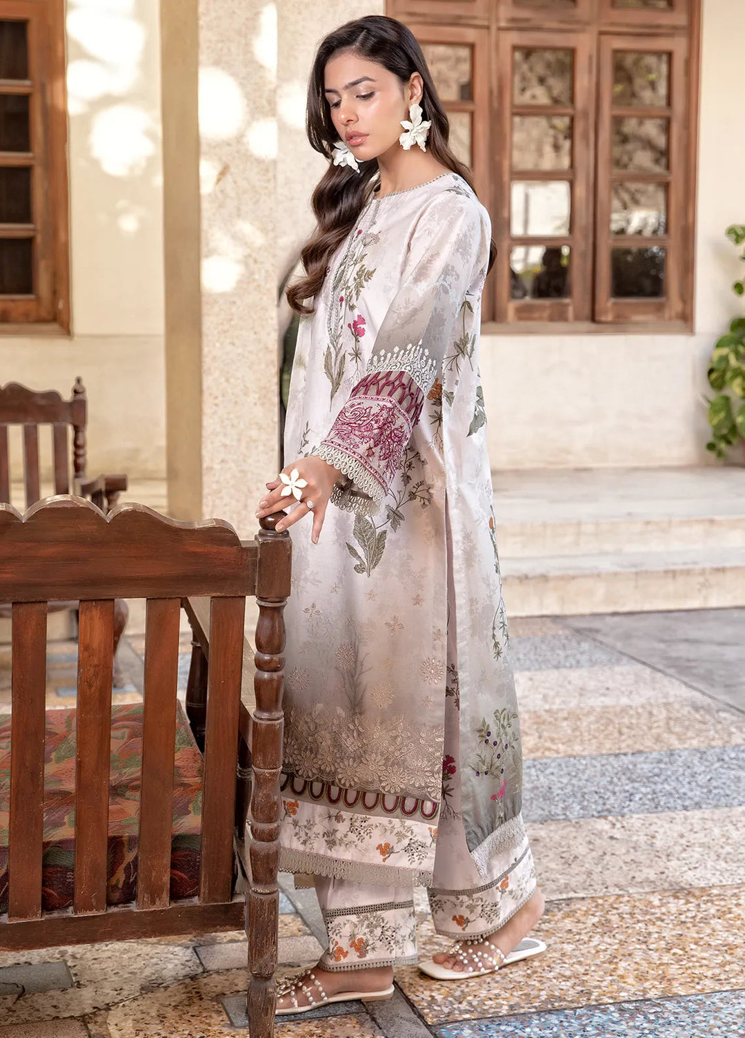 Nana Ka Ghar by Meerak Pret Chikankari Lawn 3 Piece Suit Mahjabeen