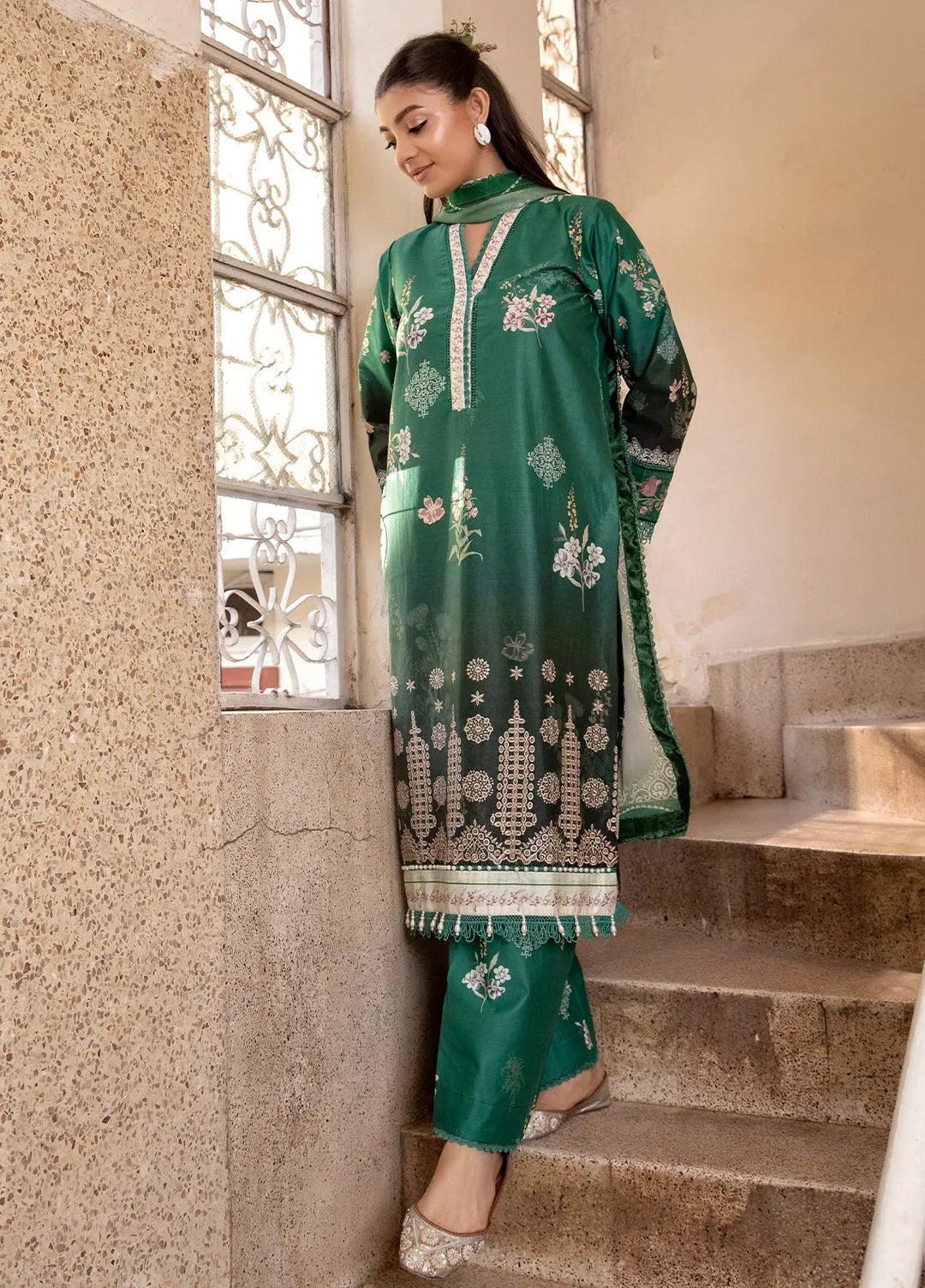 Nana Ka Ghar by Meerak Pret Chikankari Lawn 3 Piece Suit Mahpara