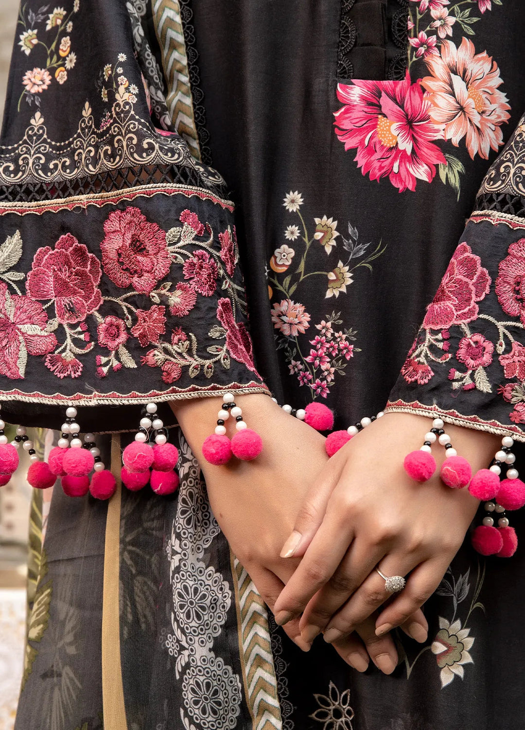 Nana Ka Ghar by Meerak Pret Chikankari Lawn 3 Piece Suit Naqsh