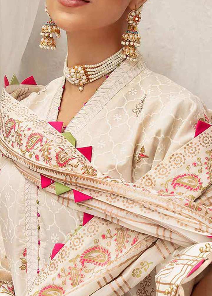 Nayaab By Gul Ahmed Printed Lawn Suits Unstitched 3 Piece GA22N CL-22127 - Summer Collection