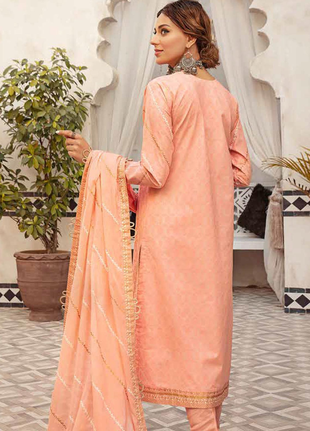 Nayaab By Gul Ahmed Printed Lawn Suits Unstitched 3 Piece GA22N CL-22130 - Summer Collection