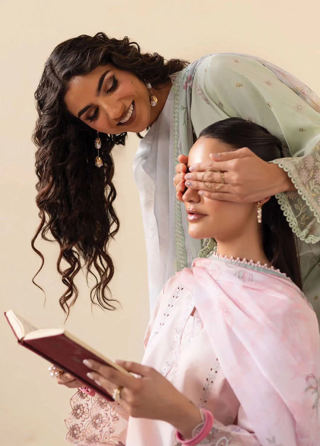 Nayaab by Seran Embroidered Lawn Suits Unstitched 3 Piece SRN25NE D-01 Abeer - Festive Collection