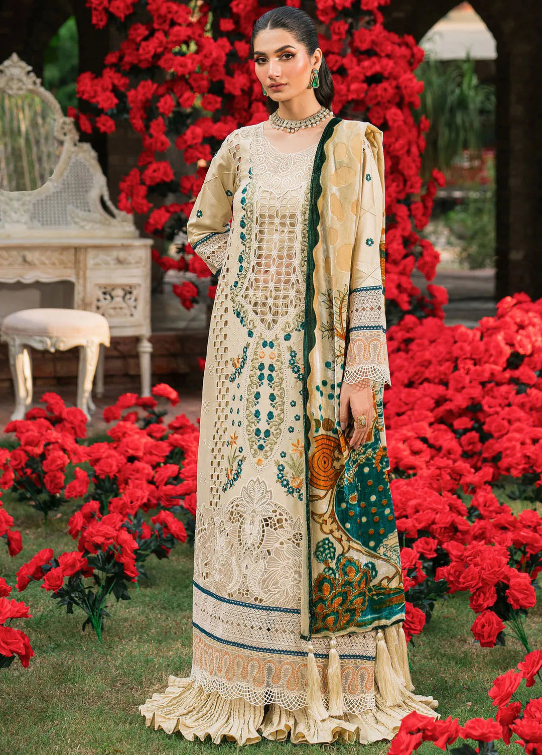Nazakat By Mahnur Embroidered Corduroy Suit Unstitched 3 Piece MN24N D-13 Zeya - Winter Collection
