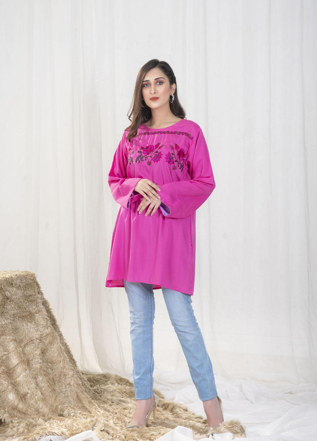 Nazmina Pret Casual Boski Top NZ23SSP AB-505 Magenta Embroidered Top