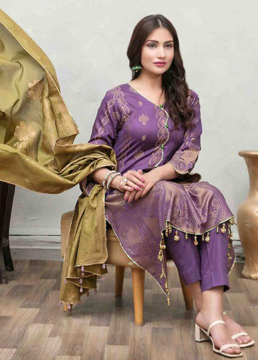 Nilufar By Riaz Arts Banarsi Lawn Suits Unstitched 3 Piece RA22N RA-105 - Summer Collection