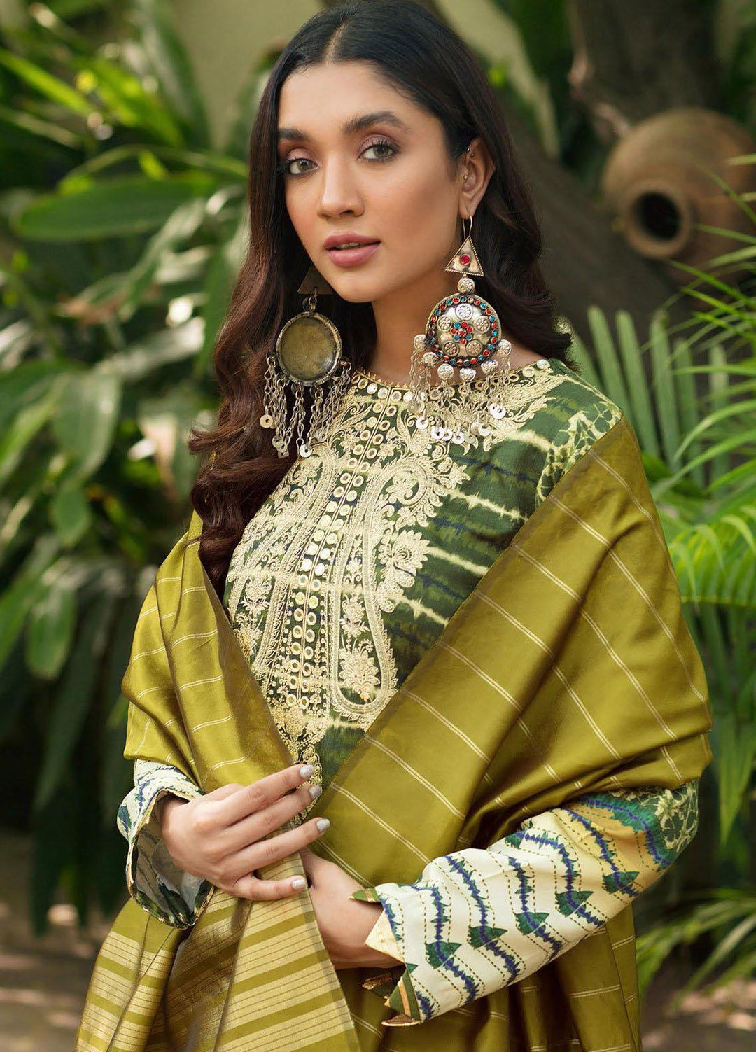 Nissa by RajBari Embroidered Cottel Suits Unstitched 3 Piece RB21N 8/A - Winter Collection
