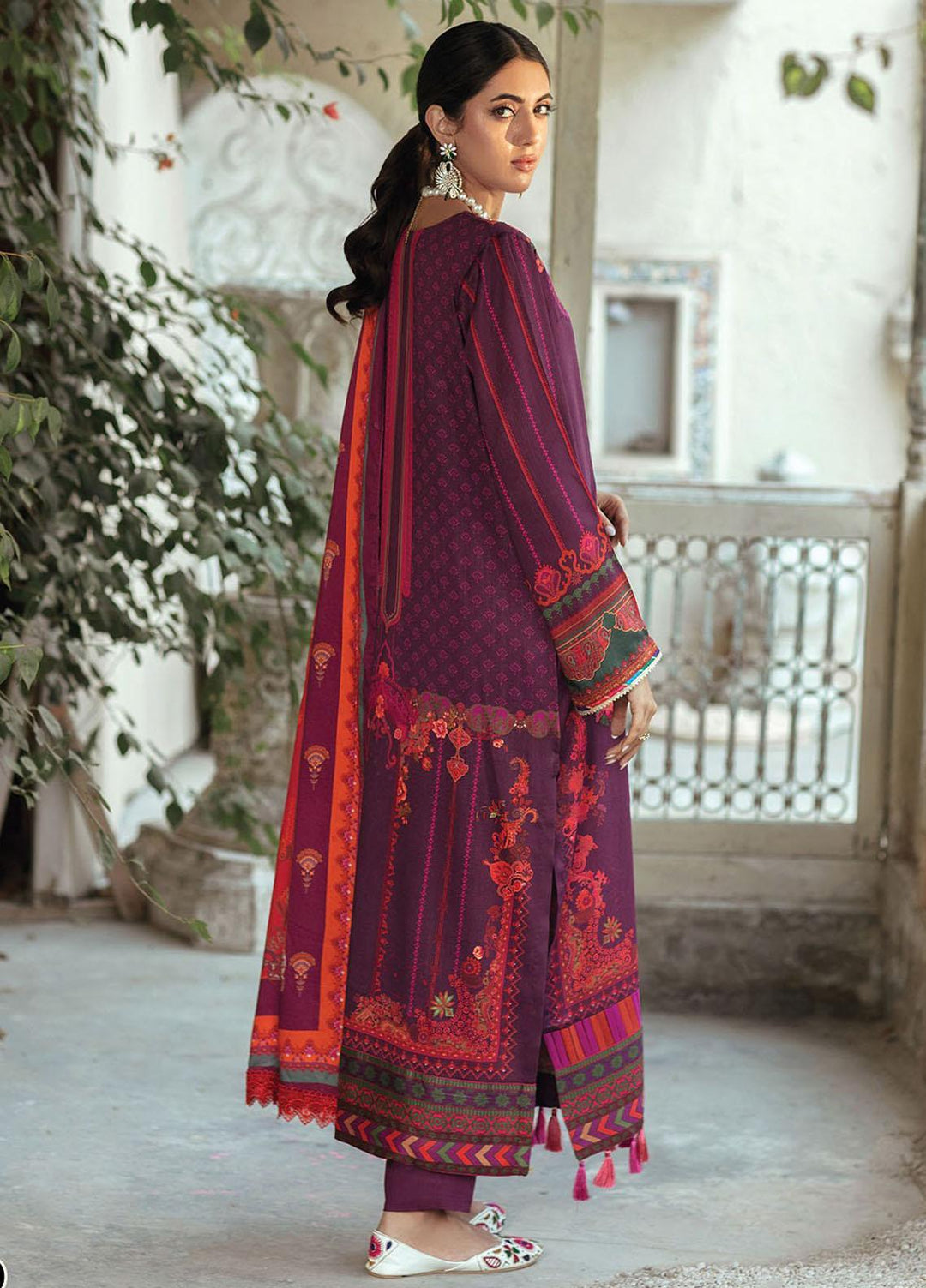 Nissa By Rajbari Embroidered Corduroy Suits Unstitched 3 Piece RB22NW 3B - Winter Collection