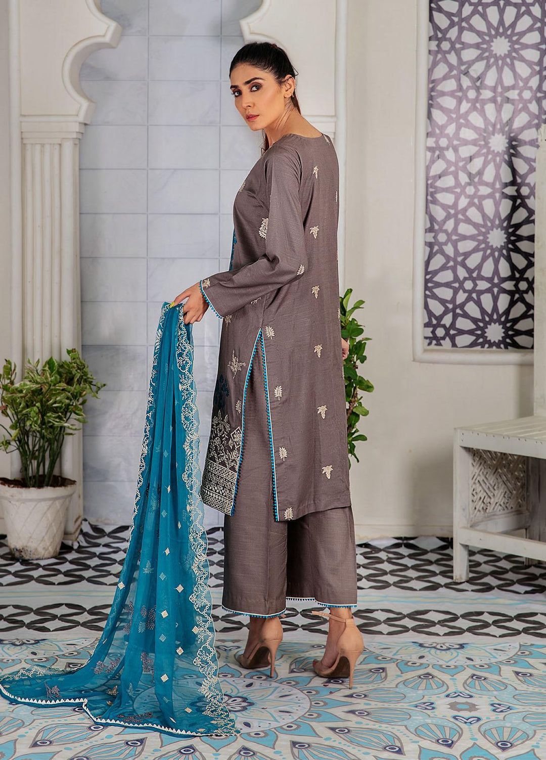 Noir By Humdum Embroidered Linen Suits Unstitched 3 Piece HD22N D-07 - Winter Collection