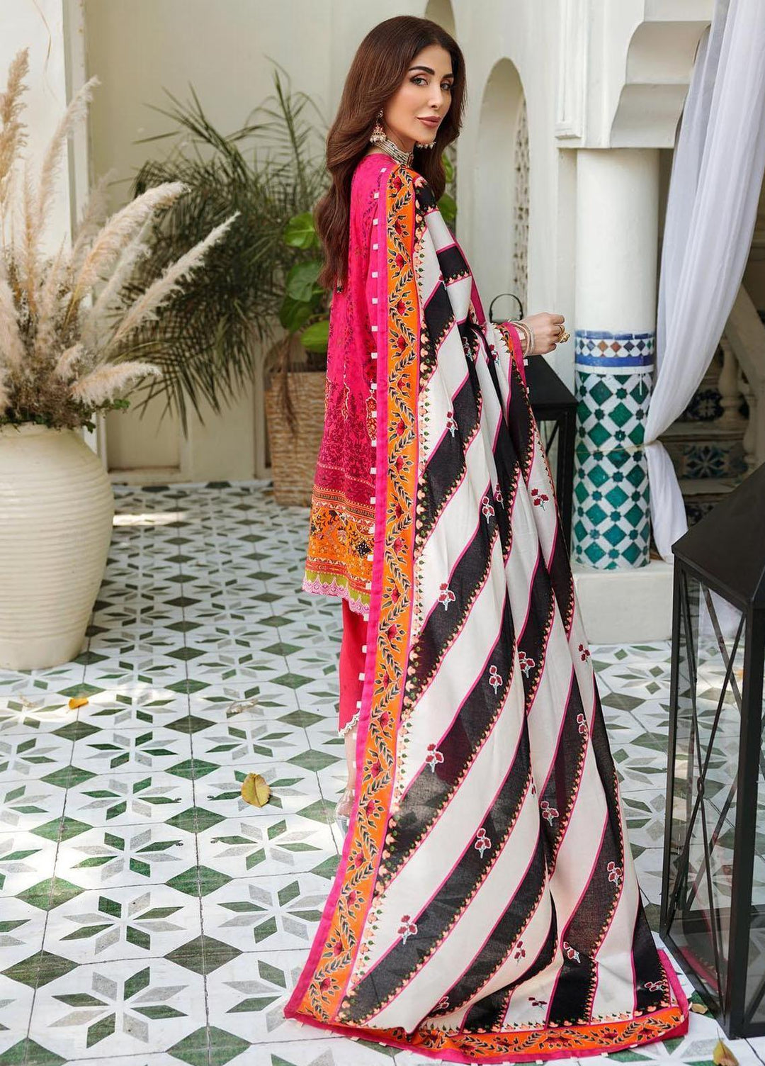 Noor By Saadia Asad Embroidered Linen Suits Unstitched 3 Piece NSA22W D3-A - Winter Collection