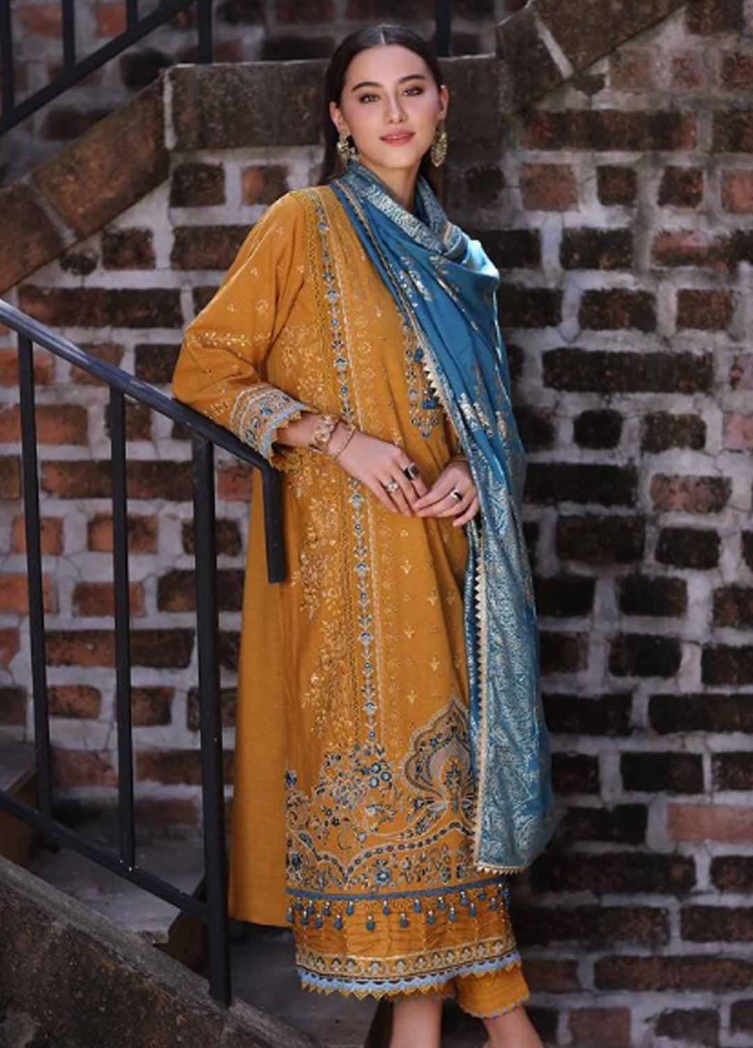 Noor By Saadia Asad Embroidered Khaddar Suits Unstitched 3 Piece NSA23WS D4 - Winter Collection