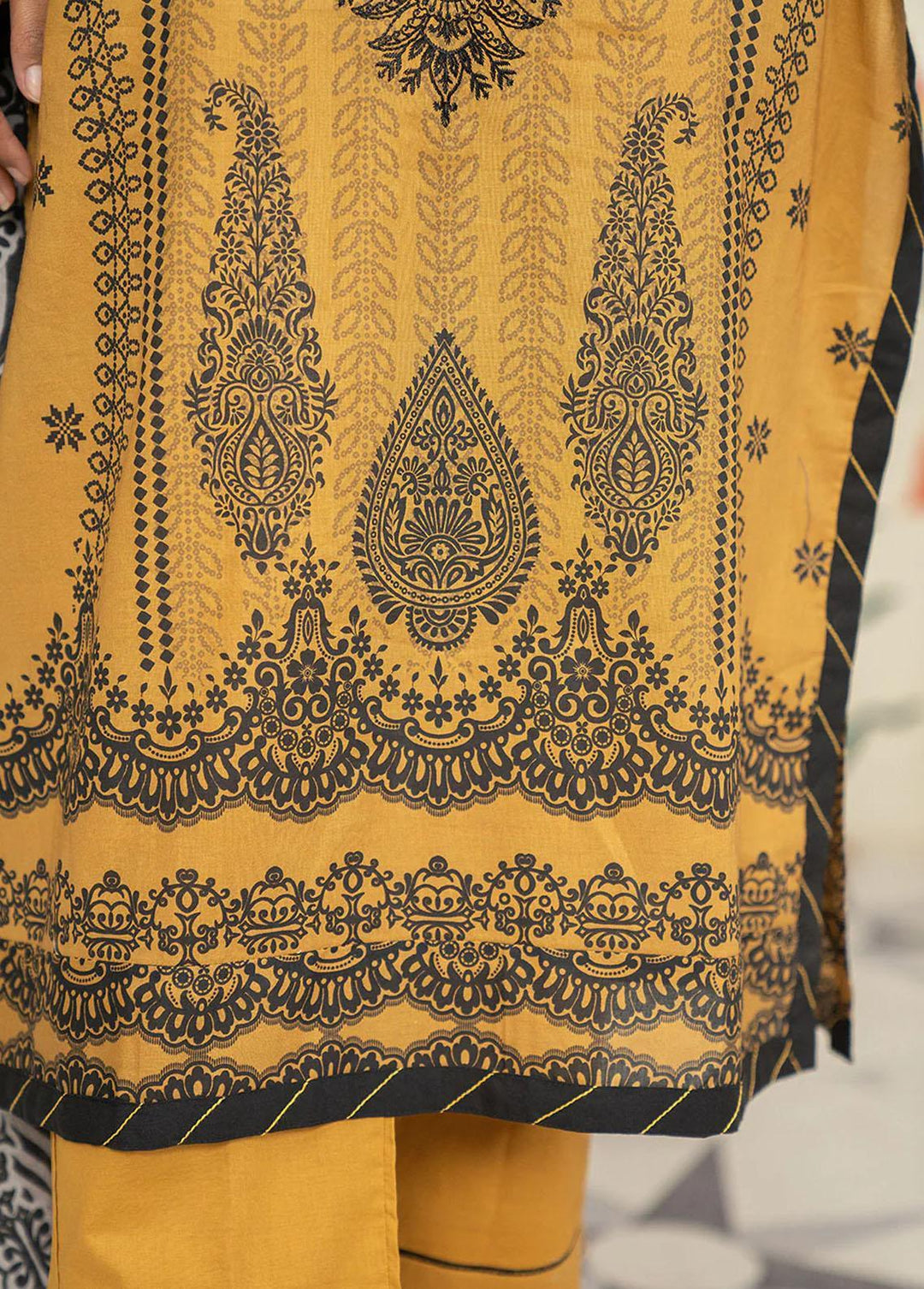 Nova By Safwa Embroidered Lawn Suits Unstitched 3 Piece SW23N NVC-10 - Summer Collection