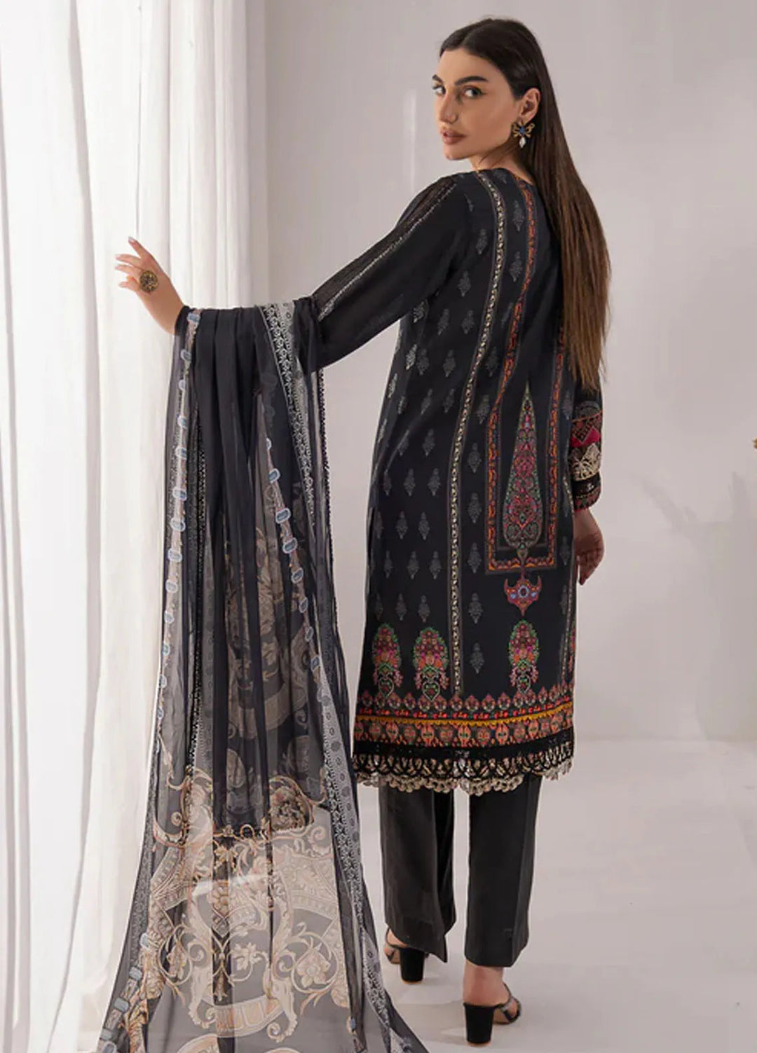 Nur By Shazme Printed Lawn Suit Unstitched 3 Piece SHZ24N SH-01 Amelia - Summer Collection