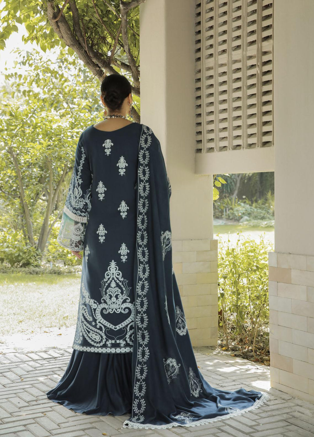 Nuray-e-Nazar by Parishay Embroidered Linen Suits Unstitched 3 Piece PRS22WNN D-05 - Winter Collection