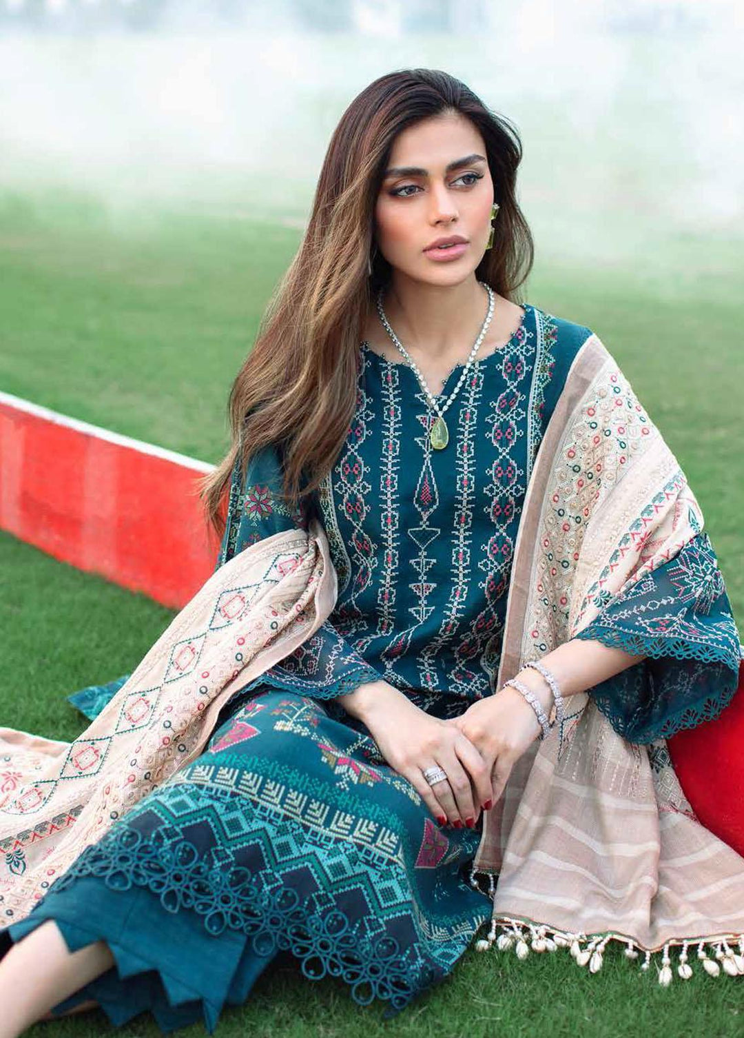 Nureh Embroidered Khaddar Suits Unstitched 3 Piece NU22SK NWE-05 - Winter Collection