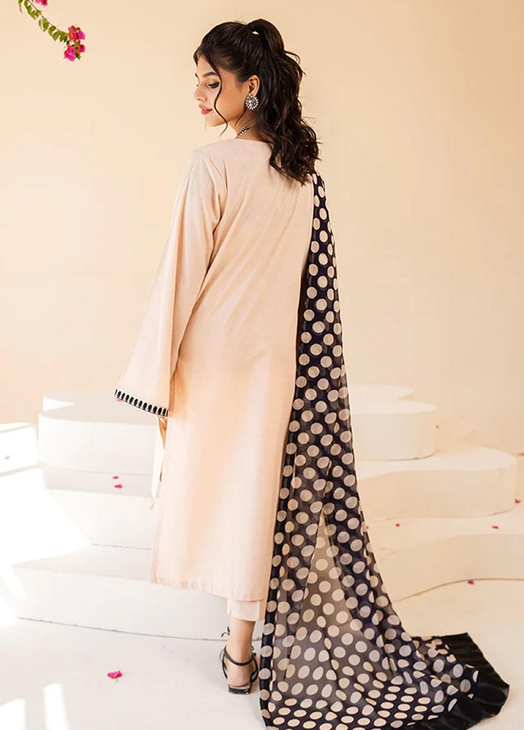 Omaya By Muraad Embroidered Lawn Suits Unstitched 3 Piece MU23O O-003 Elara - Summer Collection