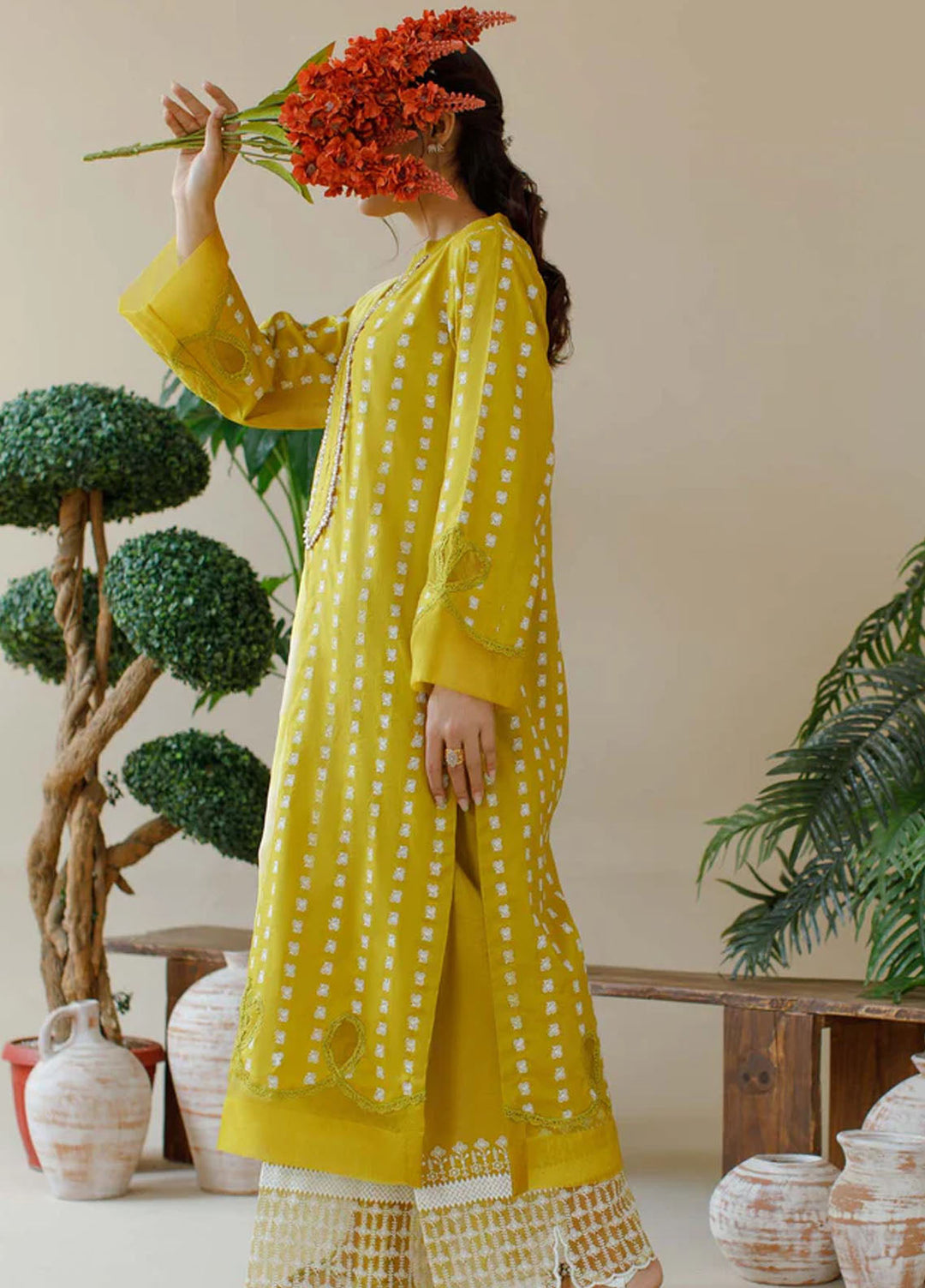 Ombrella Pret Embroiderd Lawn 3 Piece Suit Breeze